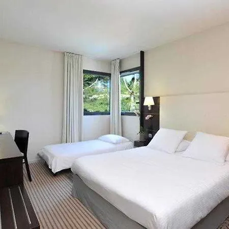 Mercure La Duranne Gare Tgv Hotel