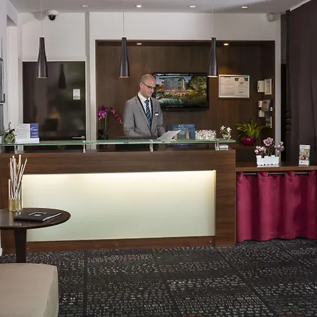 Hotel Western De L'arbois 4*