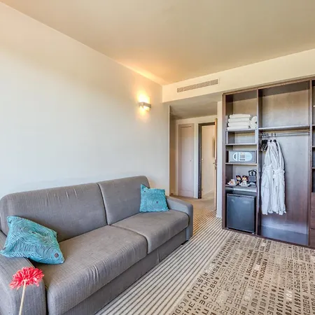 Western De L'arbois Hotel 4*