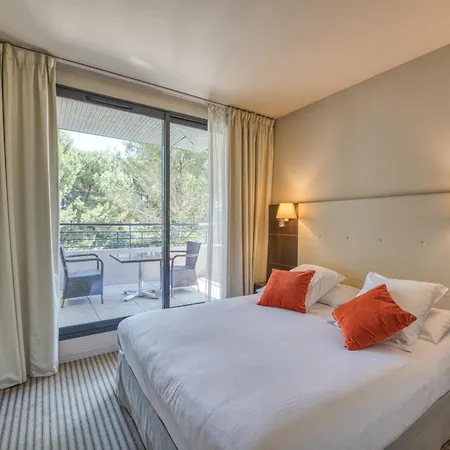 Hotel Western De L'arbois 4*