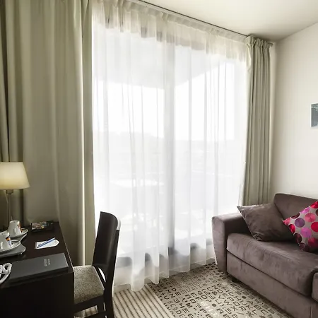 Hotel Mercure La Duranne Gare Tgv Aix-en-Provence