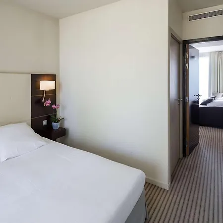 Hotel Mercure La Duranne Gare Tgv Aix-en-Provence